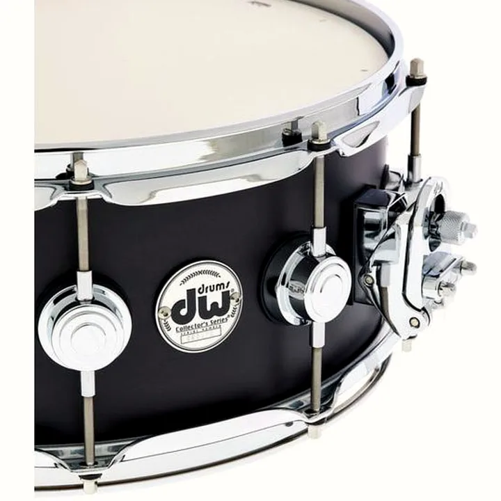 Avis et Test Caisse Claire DW Satin Oil 14″x5,5 Ebony Snare
