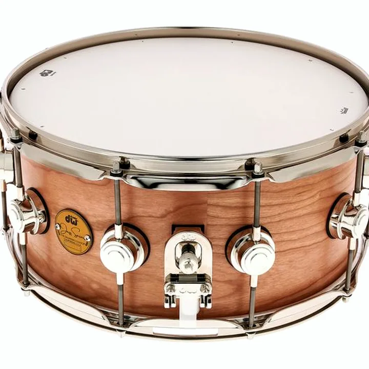 Avis et Test : Caisse-claire DW Satin Oil 14″x6,5″ Cherry Gum
