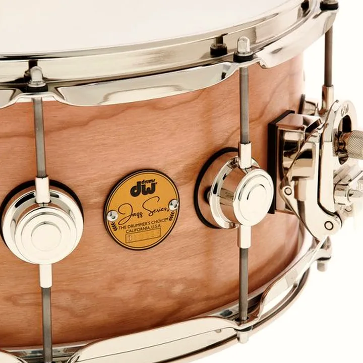 Avis et Test : Caisse-claire DW Satin Oil 14″x6,5″ Cherry Gum