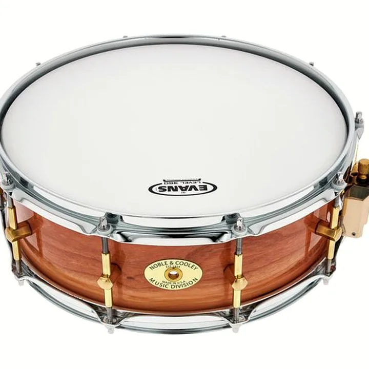 Avis et Test Noble & Cooley 14″x05″ Classic Snare Cherry