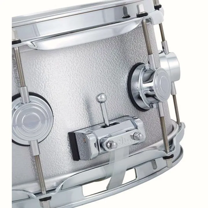 Avis, Test Caisse-Claire DW 13″x5,5″ Aluminium Snare