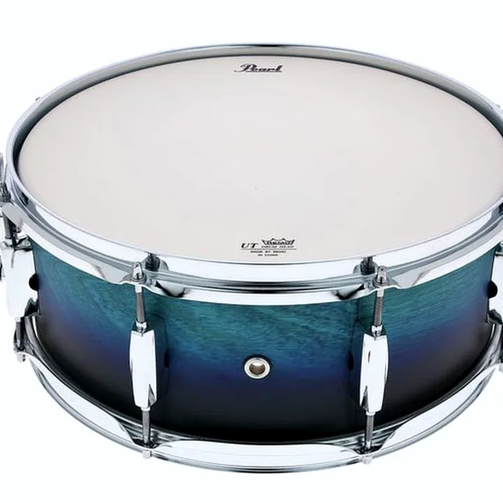 Avis & Test Caisse-Claire Pearl 14″x5,5″ EXL Snare Azure Dayb.