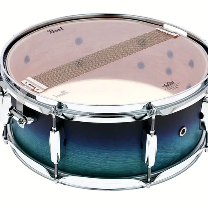Avis & Test Caisse-Claire Pearl 14″x5,5″ EXL Snare Azure Dayb.