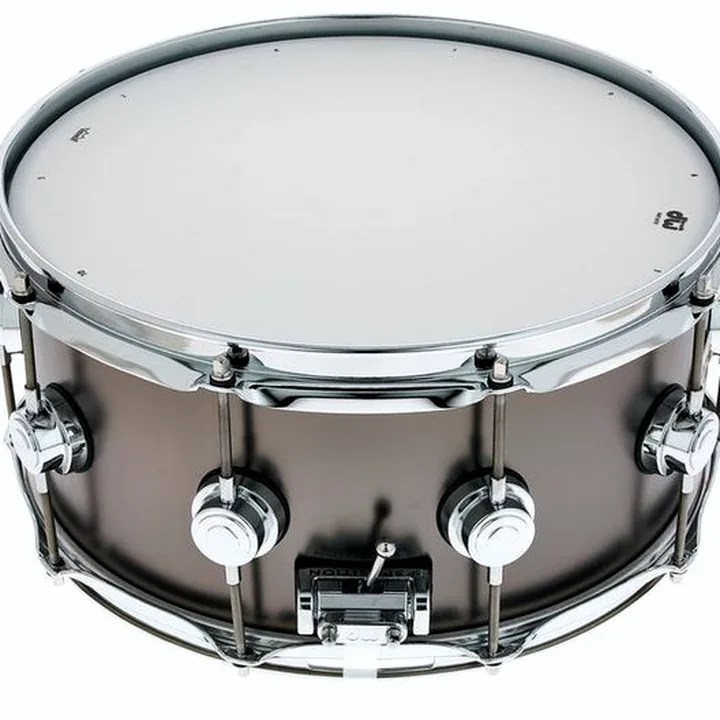 Avis & Test DW 14″x6,5″ SB over Brass Snare