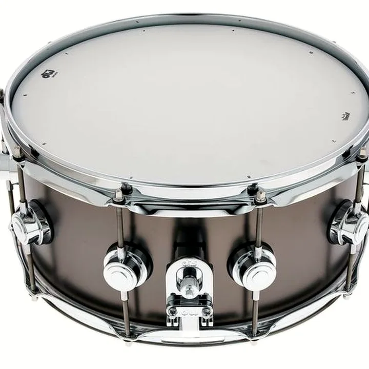Avis & Test DW 14″x6,5″ SB over Brass Snare