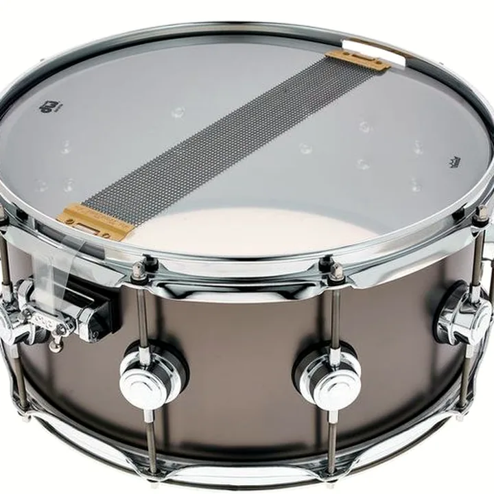 Avis & Test DW 14″x6,5″ SB over Brass Snare