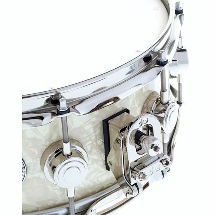 Caisse-Claire DW 14″x05″ Finish Ply Snare Maple / Test, Comparatif, Avis