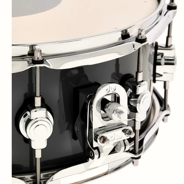 Caisse-claire DW 14″x5,5″ Design Steel Gray SD : Comparatif, Avis et Test
