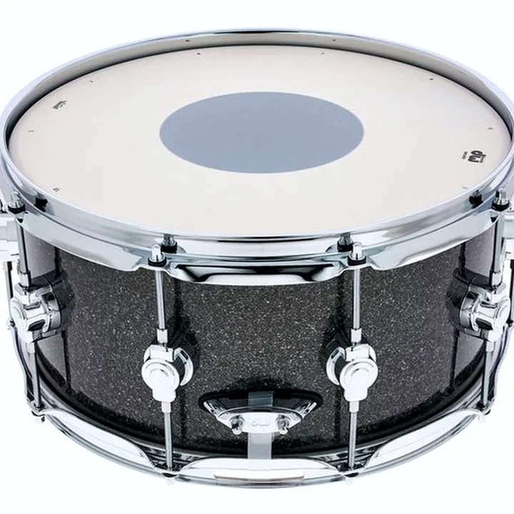 Caisse-Claire DW 14″x6,5″ SN Performance Pewter : Comparatif, Avis, Test