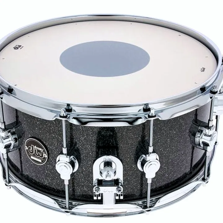Caisse-Claire DW 14″x6,5″ SN Performance Pewter : Comparatif, Avis, Test