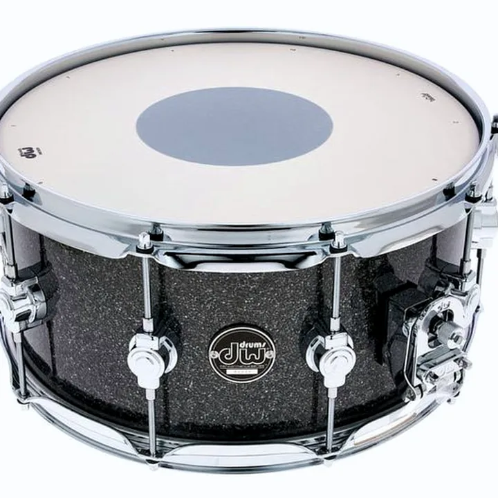 Caisse-Claire DW 14″x6,5″ SN Performance Pewter : Comparatif, Avis, Test