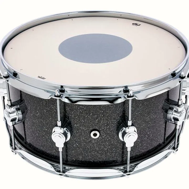 Caisse-Claire DW 14″x6,5″ SN Performance Pewter : Comparatif, Avis, Test