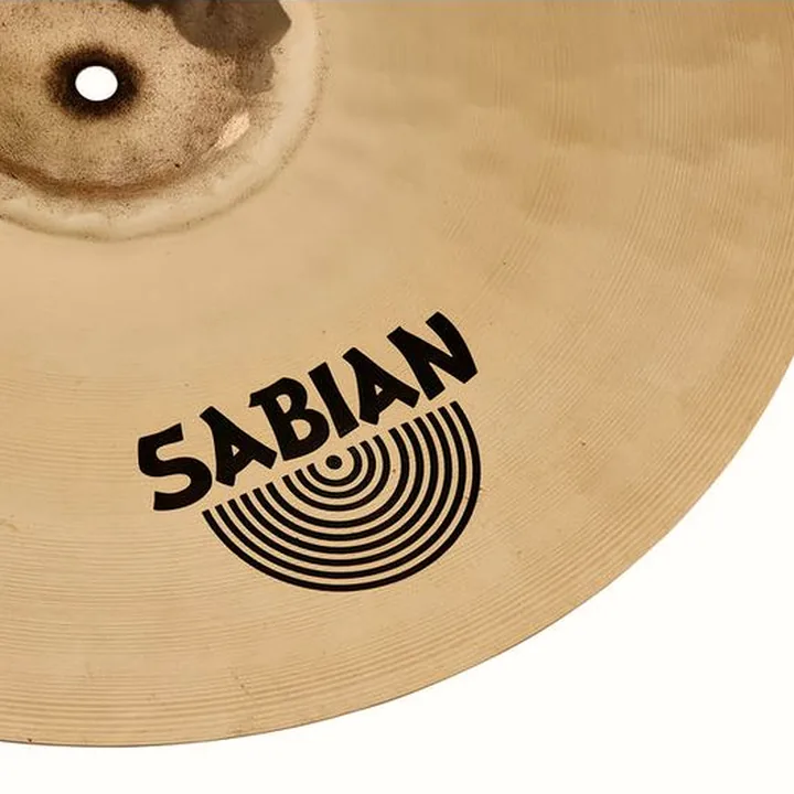 Cymbale crash Sabian 18″ HHX Suspended Brilliant Test, Avis et Comparatif
