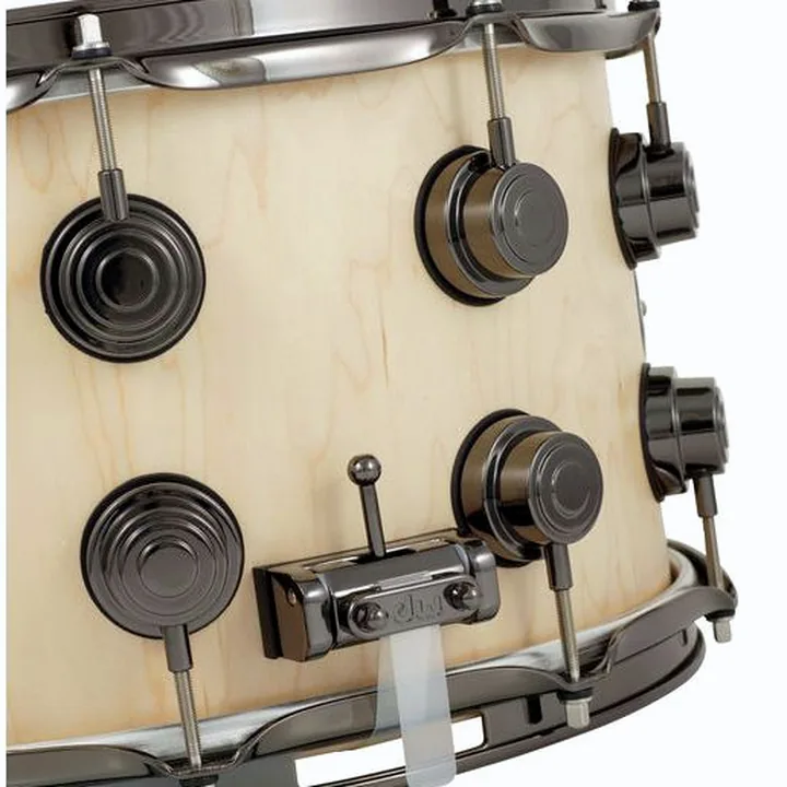 DW Satin Oil 14″x08″ Snare BN Comparatif, Test et Avis