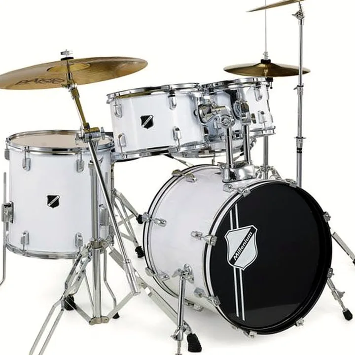 La batterie Millenium Focus 18 Drum Bundle White / Avis, Test & Comparatif