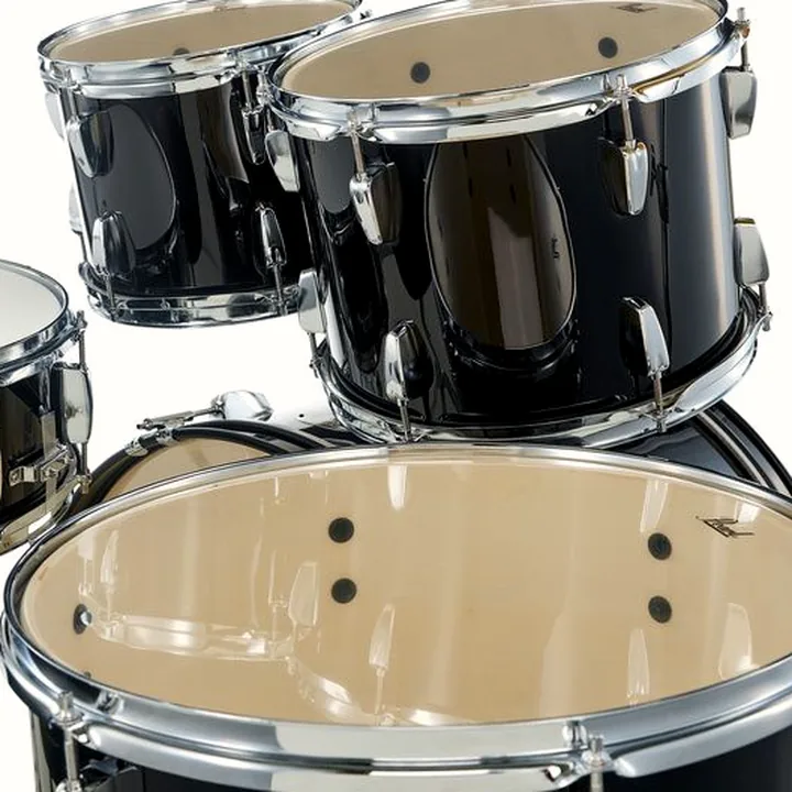 La batterie Pearl Roadshow 22″ Plus Jet Black Comparatif, Test et Avis