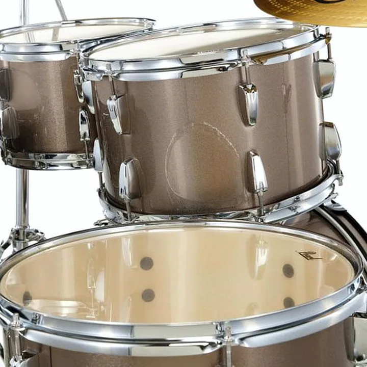 Test & Avis Batterie acoustique Pearl Roadshow 18″ Plus Bronze Met.