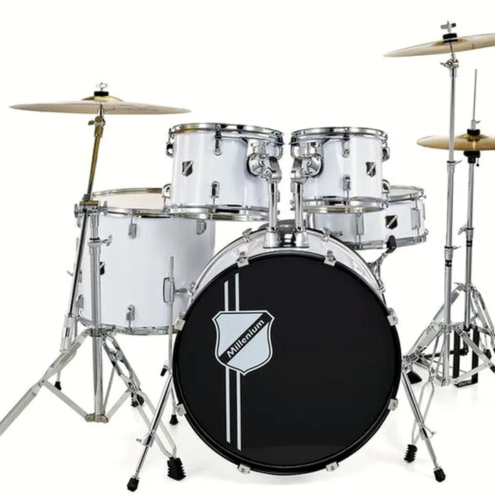 Test & Avis Batterie Millenium Focus 22 Drum Bundle White