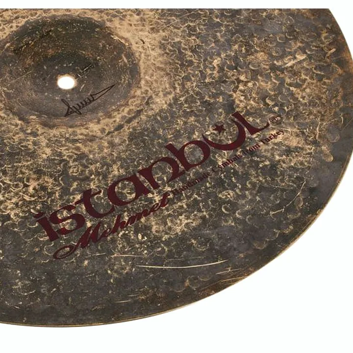 Test & Avis de la cymbale crash Istanbul Mehmet 18″ Black Sea 1623 Crash