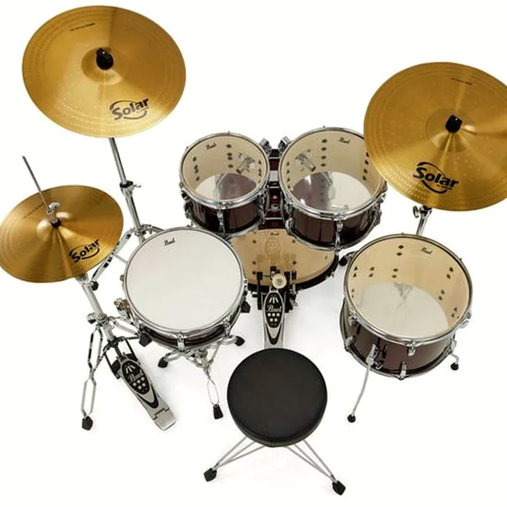 Test et Avis de la batterie Pearl Roadshow 18″ Plus Red Wine