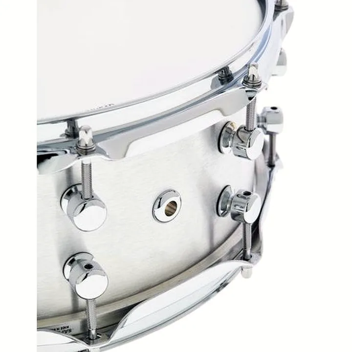 Trick Drums 14″x05″ Raw Polished Alu Snare – Avis, Comparatif et Test